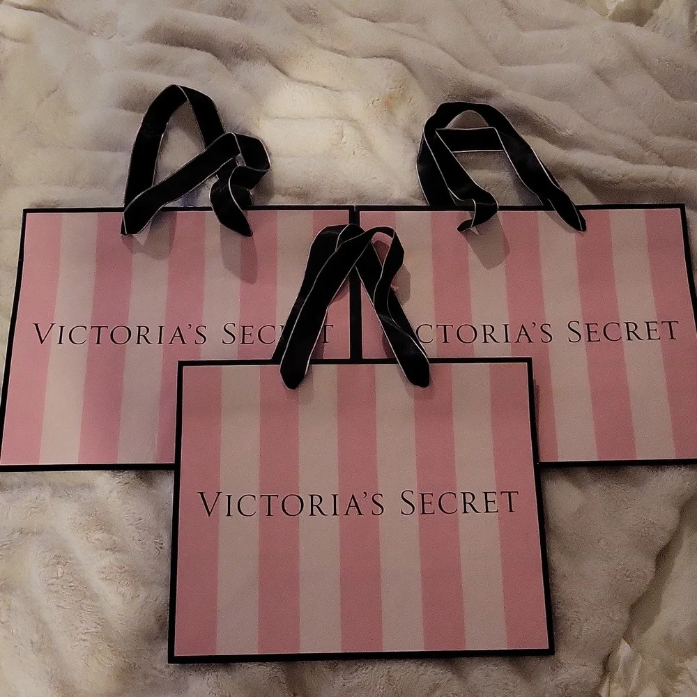🩷🤍🖤 Victoria's Secret Pink Striped Shopping Bag🖤🤍🩷 - Picture 3 of 3